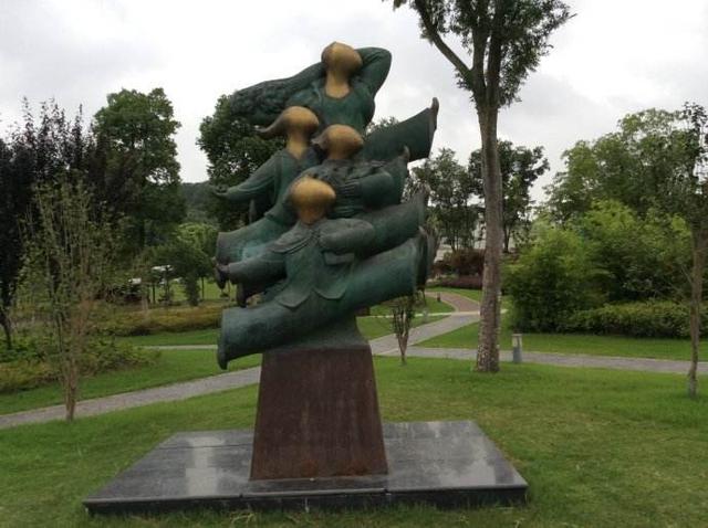 �Ͼ����ܹ�˾���غ����и����ѡ����ܲ��ʣ�